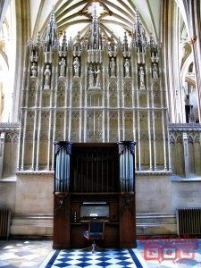 Organ, Bristol Cathedral - BasicallyRed.com